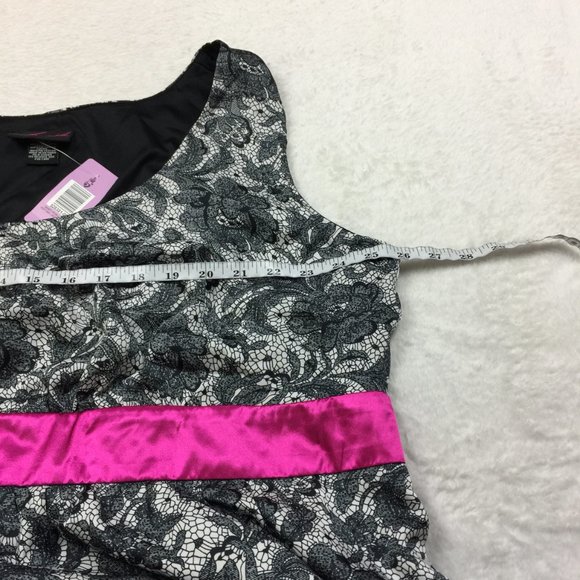 New! Torrid Tank Top Blouse 4X Womans Plus Black White Lace Print Sleeveless - Picture 12 of 14